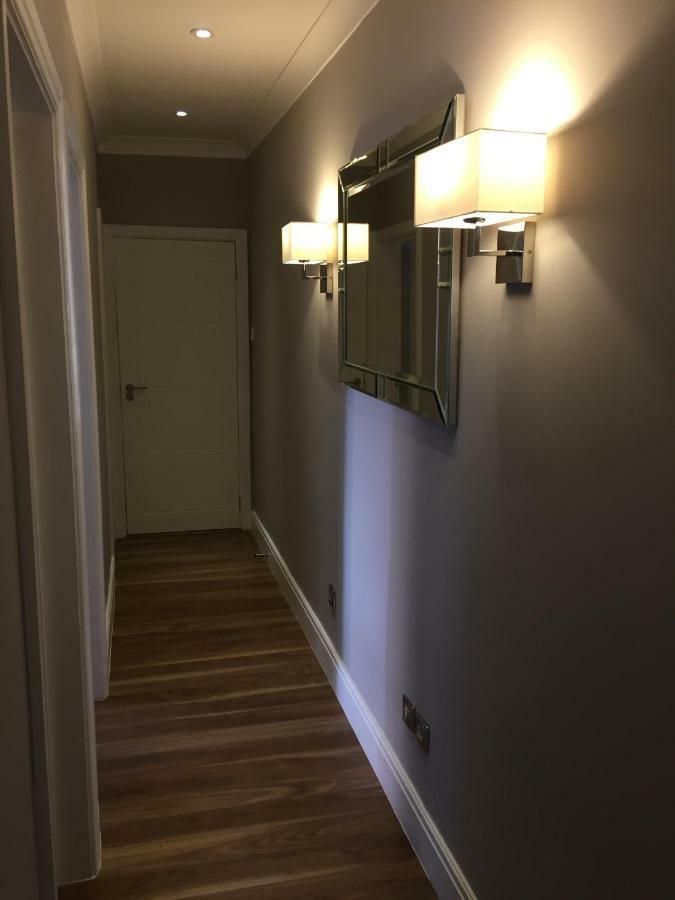 Stunning 2 Bed Flat Shepherds Bush Appartement Londen Buitenkant foto